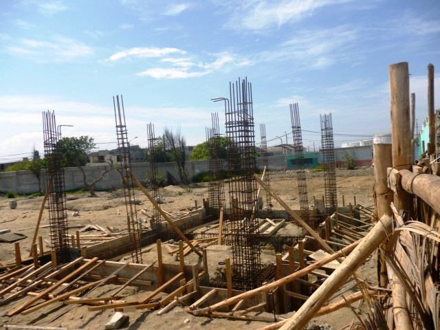 obra-paralizada-colegio-garcilazo-de-la.vega